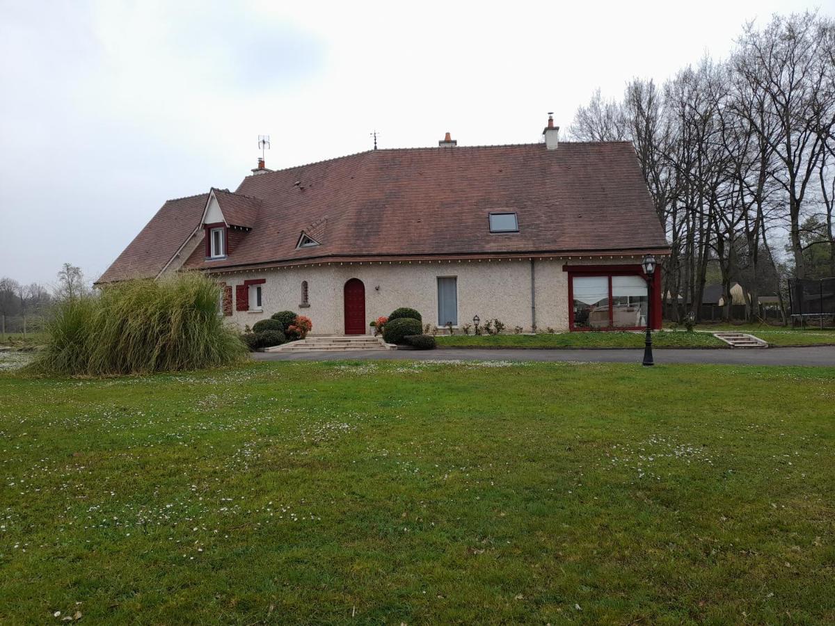Chez Sally Et Mario Arnage Exterior photo